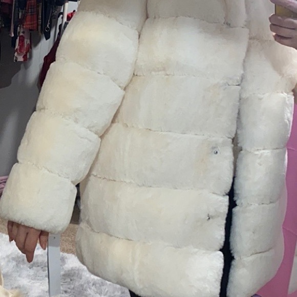 BCBGMAXAZRIA FAUX FUR COAT IN WHITE ONLY - Picture 3 of 16